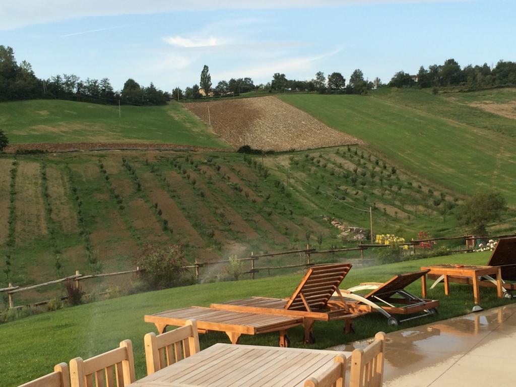 Agriturismo Alba Del Borgo Fidenza Habitación foto